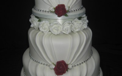 Swan wedding cake
