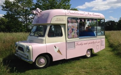 Belle the vintage ice cream van for hire in Kent, London, Surrey, Sussex, Essex, Berkshire and Hampshire
