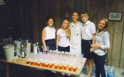 Bear Claw Catering Wedding Catering Team 