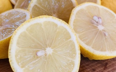 Fresh lemons ready for squeezing