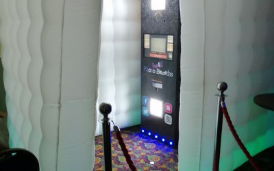 Selfie pod inside LED booth 