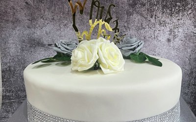 Mr & Mrs Fondant Cake