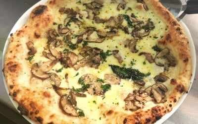 White base pizza with mushroom & truffle