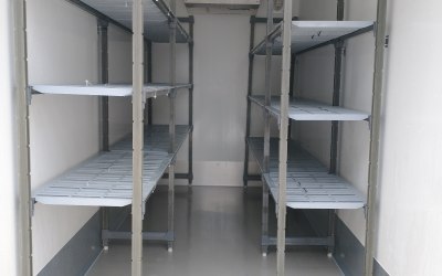 refrigerated trailer supplied with racking both sides