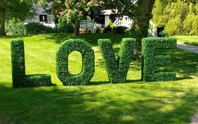 Topiary LOVE