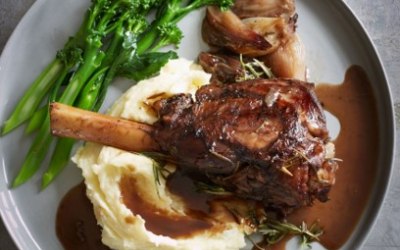 Lamb shanks are the king of all lamb cuts!! Slow roasted until meltingly tender in our rich, deeply flavoured sauce.