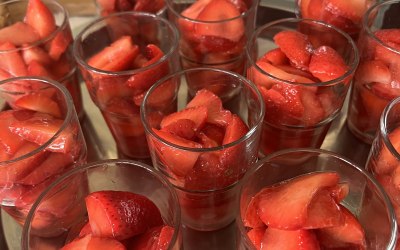 Possets with strawberries and elderflower 