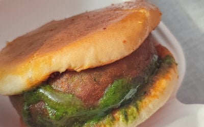 Mumbai Burger ( Vada Pav )