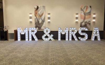 Mr & Mrs 4ft Light letters