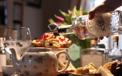 Add a gin package to your afternoon tea