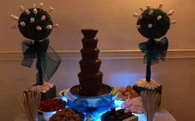 Large chocolate fountains 