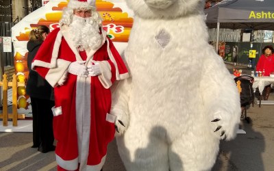 Peter the Polar Bear is 3m high and a fun Christmas character for your events at a friendly price