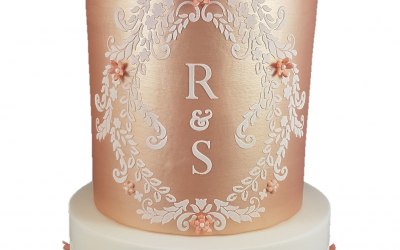 Romance in rose gold and lace