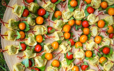 Tortellini sate, with cherry tomatoes & fresh basil leaves