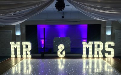 Classic Package with Mr & Mrs Letter Lights