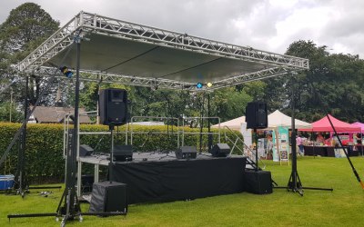 Smart and compact staging systems bring a focal point to any event