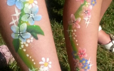Very pretty floral leg designs