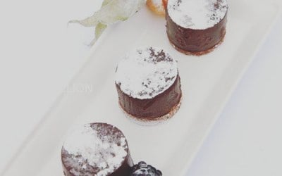 Chocolate delivered canapé 