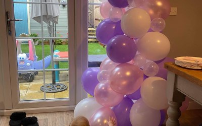 Half a balloon arch for a 1 year old