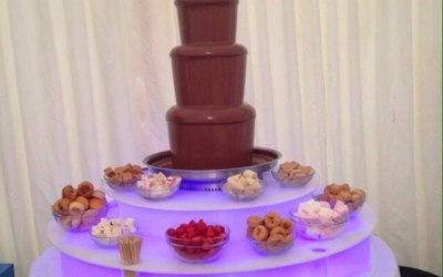 4ft with 5tiers Fountain which offers that huge wow factor at any event 