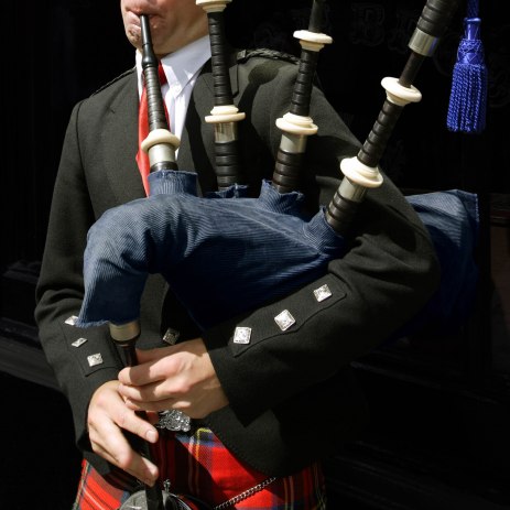 Bagpipers Hire