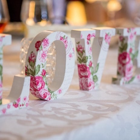 flower letter & number hire suppliers