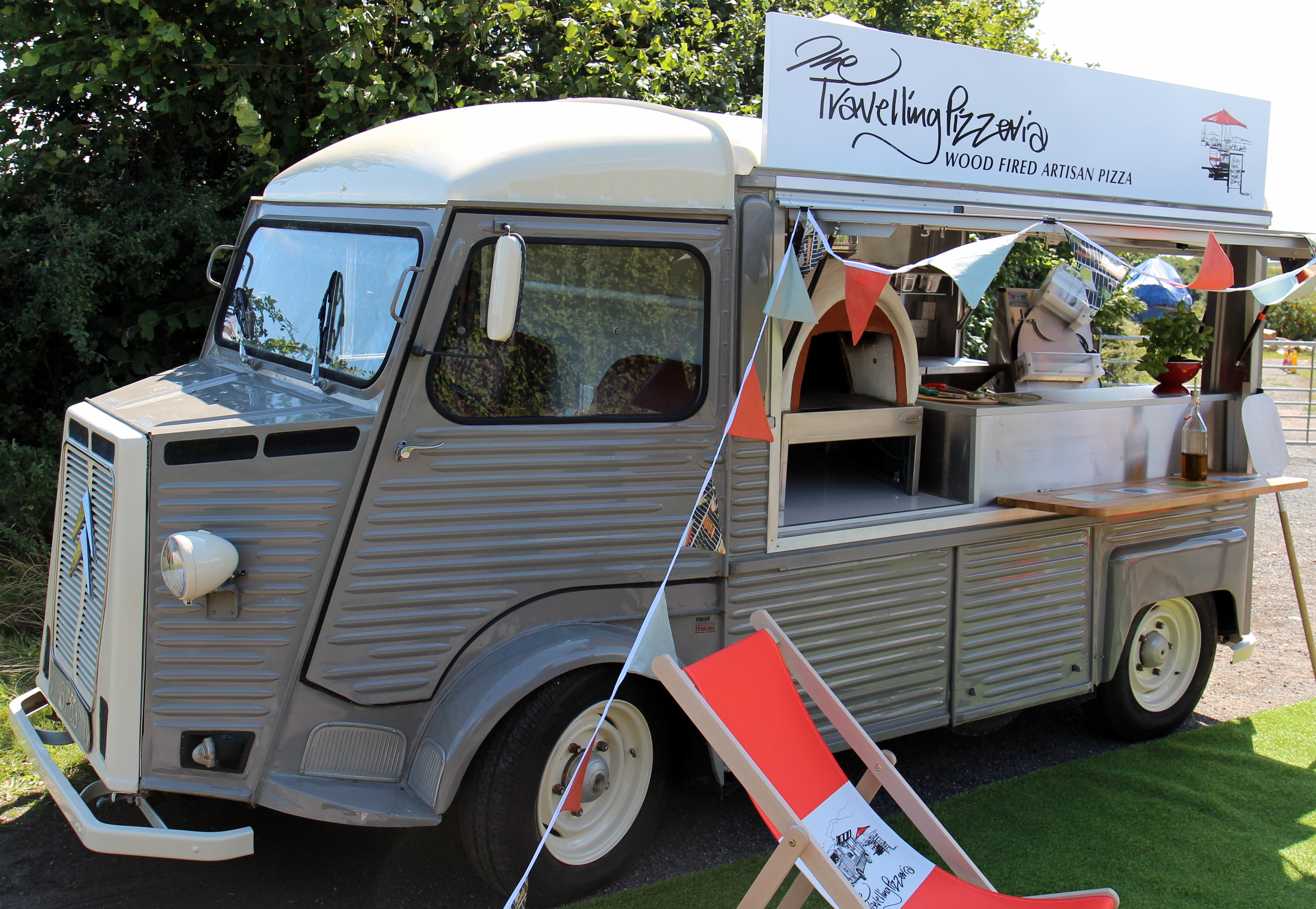 The Travelling Pizzeria Pizza Vans Devon