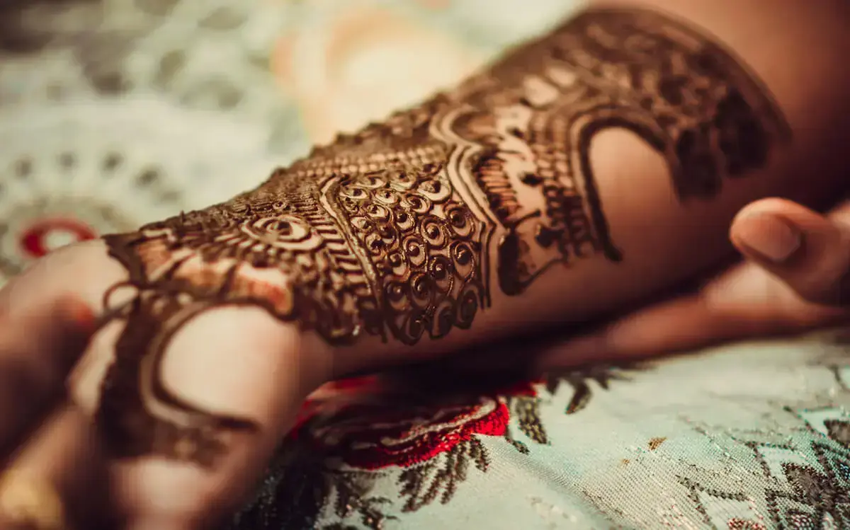 18+ Best Mehndi Quotes and Captions for Instagram 2023