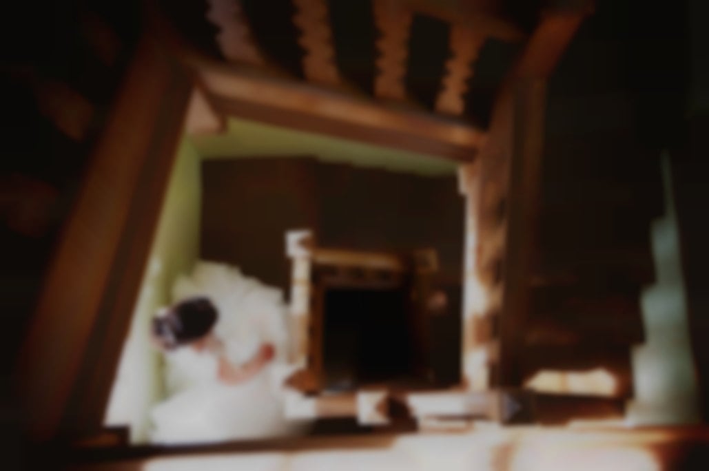 creative reportage wedding photography brial prep and pre-wedding