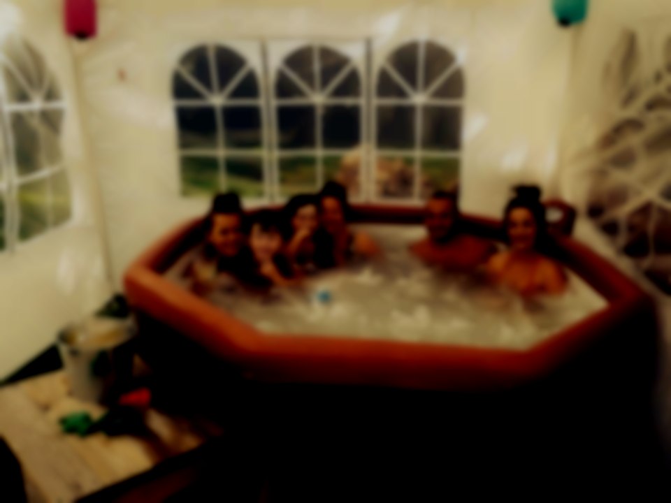 Bubble'n'Bounce Hot Tub Hire Wales