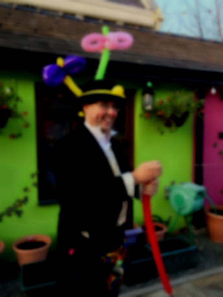 Balloon modelling at Beaumaris Victorian Christmas 2014. The Conwy Jester balloon modelling as a Victorian gent