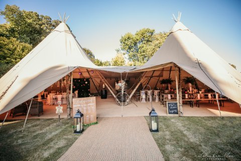 Garden Weddings Tipi Hire