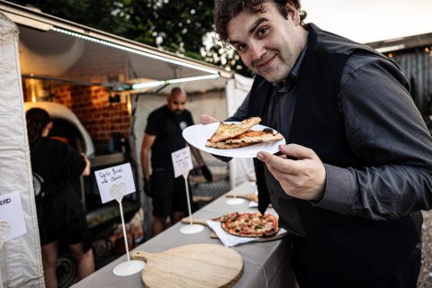 wood-fired-pizza-wedding-dovedale.jpg.jpg