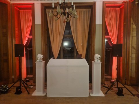 white-wedding-set-up.jpg