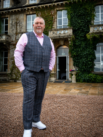 dj-mike-hackett-stately-home.png