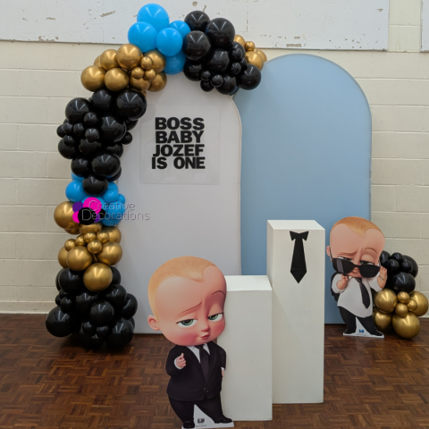 arch-frames-with-balloon-garland-and-acc.png