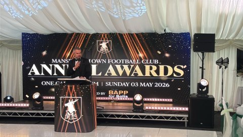 05-mansfield-awards-stage.jpg