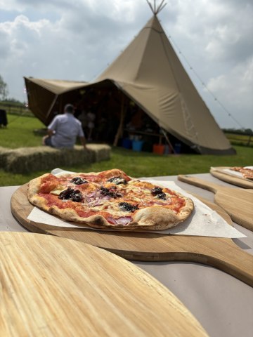 tipi-wedding-pizza-catering-staffordshire.jpg