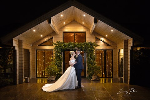 barn-wedding-christmas-winter-cheshire-eternity-photo.jpg