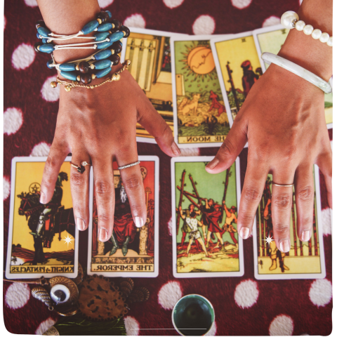 black-gold-modern-geometric-frame-halloween-tarot-reading-instagram-post-22.png