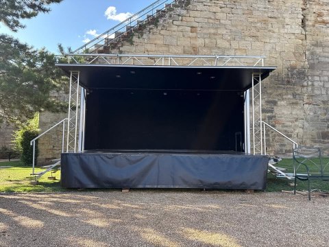 mobile-trailer-stage-5.5m-x-4m-1.jpg