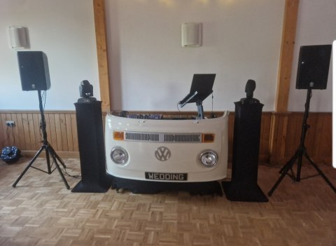 vw-wedding-booth.jpg