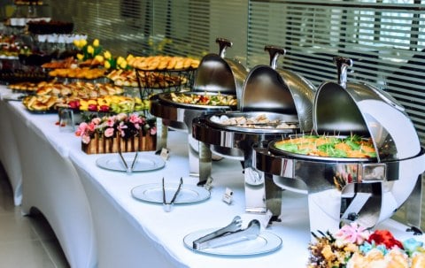 calculating-for-different-kinds-of-event-catering-1024x647.jpg
