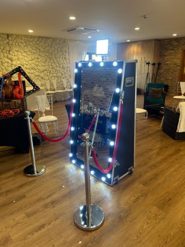 Snap Your Moment - Magic Mirror Hire