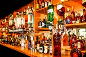 Tee Time Catering Mobile Whisky Bar Hire Profile 1