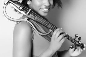 Iyanna Monique - Solo Violinist Classical Musician Hire Profile 1
