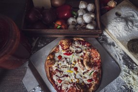 Pipers Pizzeria Food Van Hire Profile 1