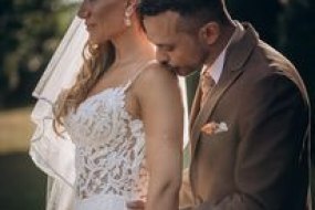 Olka Fuller Photography Book Your Perfect Wedding Photographer Profile 1