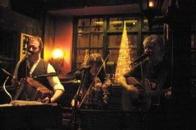 Gypsy's Kiss Acoustic Band Hire Profile 1