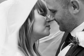 LiteGlo Moments Book Your Perfect Wedding Photographer Profile 1